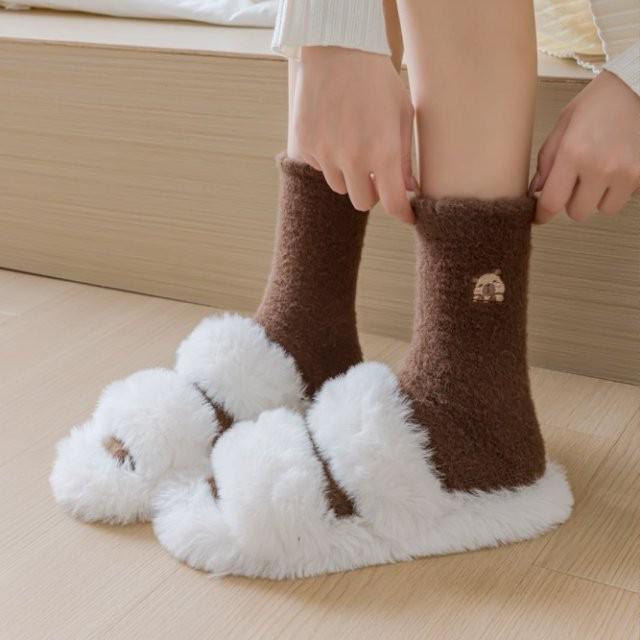 Capybara Wool Plush Mid-Calf Socks for Women - Thick, Warm Autumn/Winter Sleep and Postpartum Socks