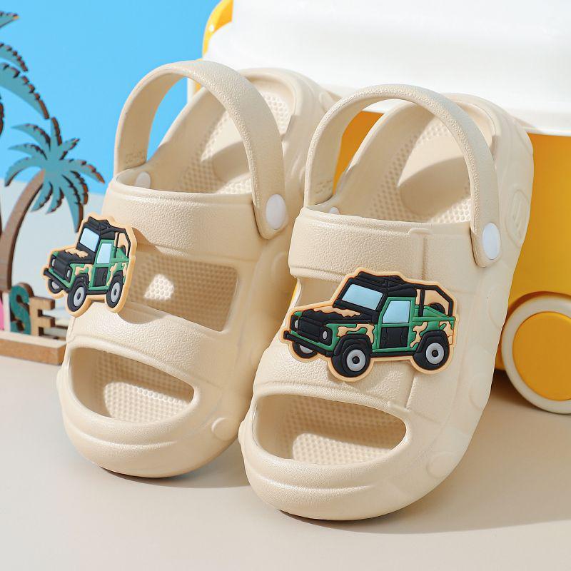 Kids' Military Style EVA Slippers: Boys' Summer Anti-slip, Anti-collision Indoor Sandals for Bathroom and Shower.