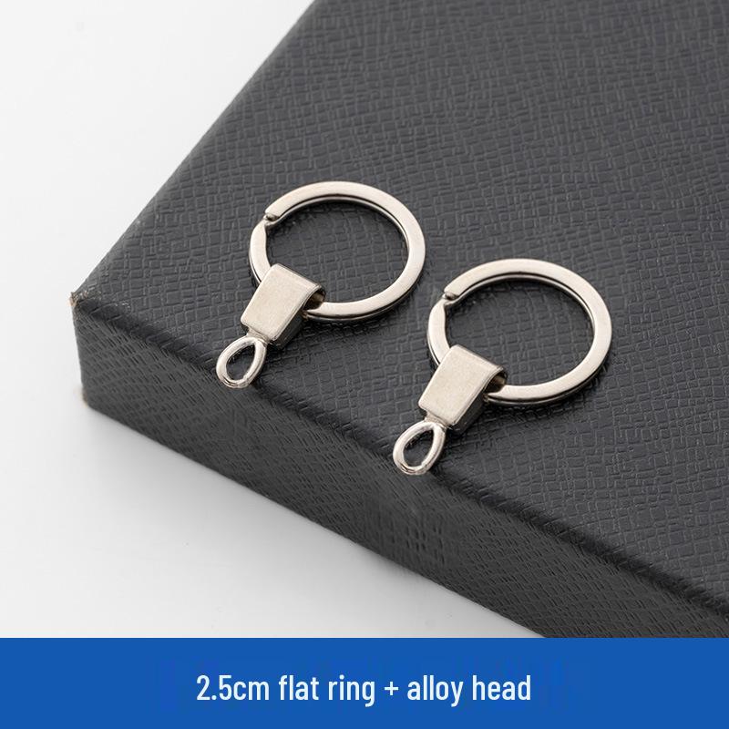 Alloy Head Car Keychain with 4-Section Chain, Metal Keyring, and DIY Pendant Accessory.
