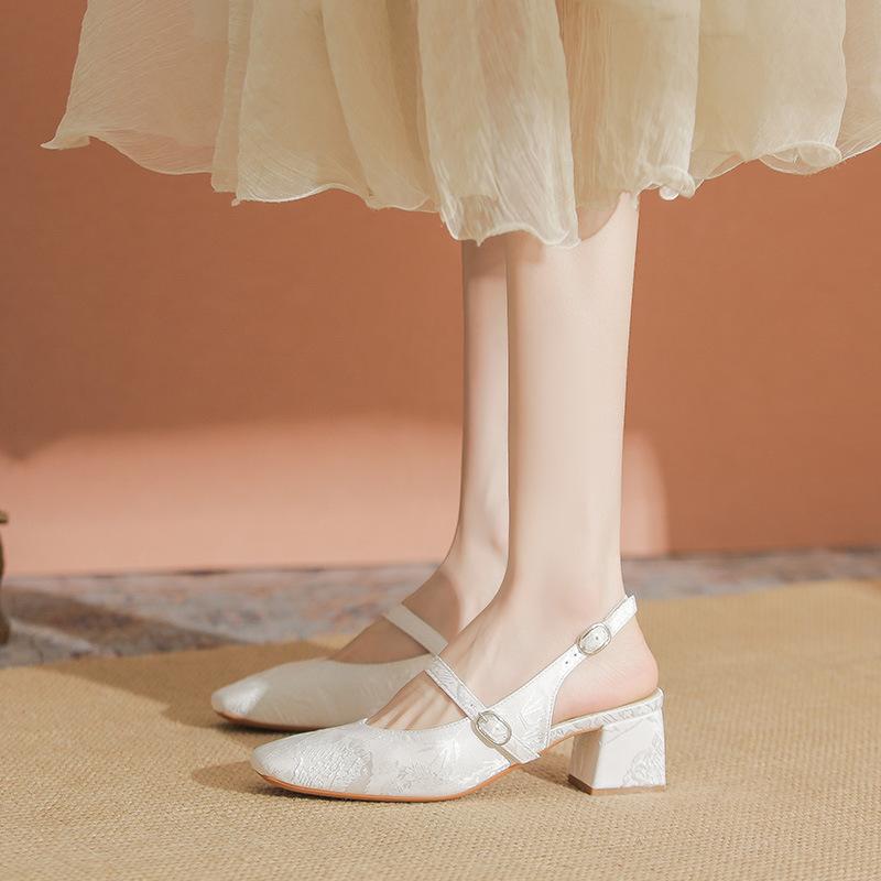 

Fashion Sandals Women Summer New China-Chic Style with Skirt Leather Shoes Women s Thick Heel Casual One Word with Square Head Mary Jane 39 серый