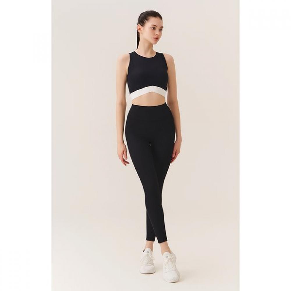 Huit Ticha Rib Slim Line Back Pocket 9 Part Leggings