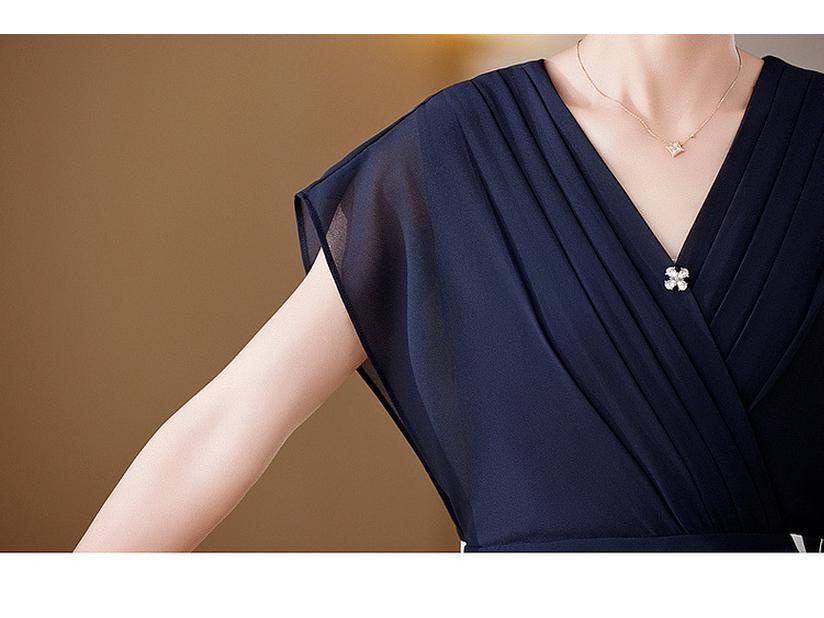 Sommer-Midikleid im chinesischen Stil für junge Mütter – Kurzärmlig, locker, Fake-Zweiteiler-Design für Frauen mittleren Alters