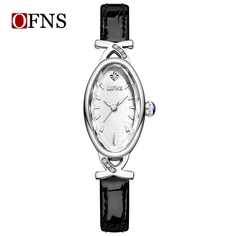 Retro Peacock Green Oval Waterproof Women s Quartz Watch - Vintage Style