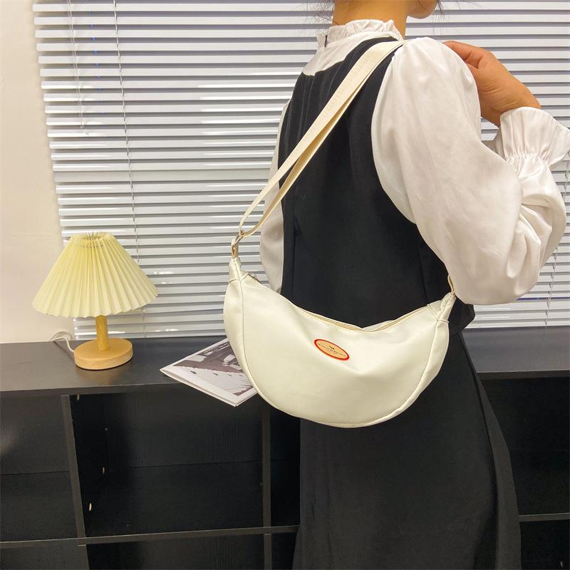 Dumpling bag new women's bag fashionable and simple shoulder messenger bag