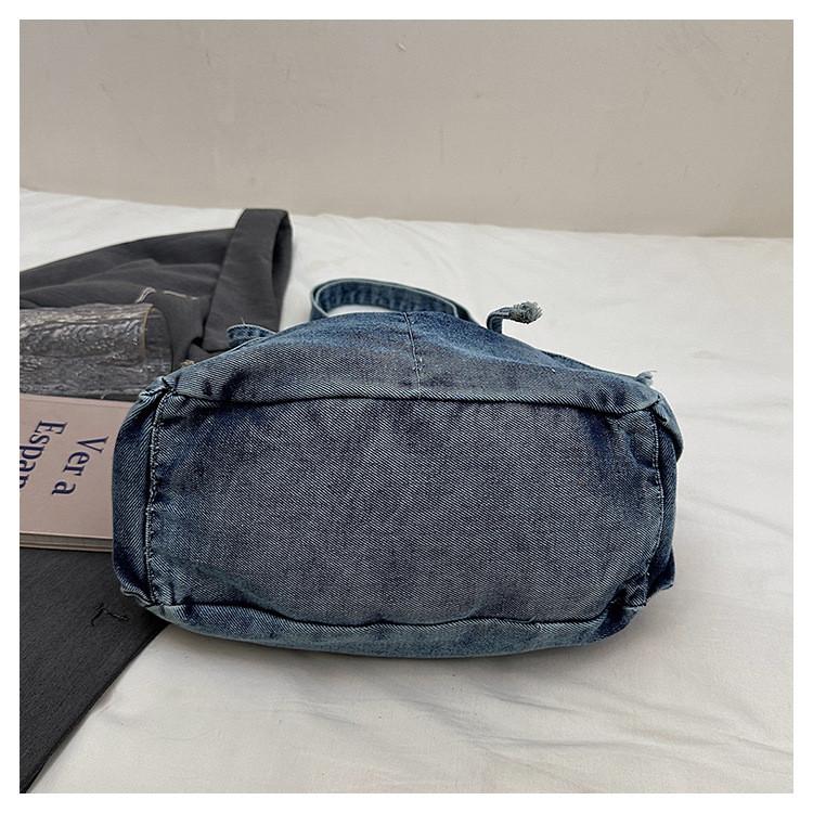 IELGY Retro All-Match One-Shoulder Messenger Washed Denim Bag Casual Bucket Bag Fresh