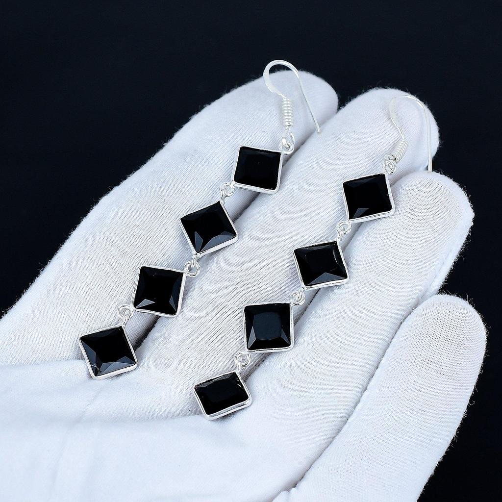 Kolczyki z kamieniem szlachetnym czarny spinelu, Kolczyki ze srebra próby 925, Ręcznie robione srebrne kolczyki na prezent, Wiszące kolczyki z czarnym spinelu Prezent na przyjęcie urodzinowe