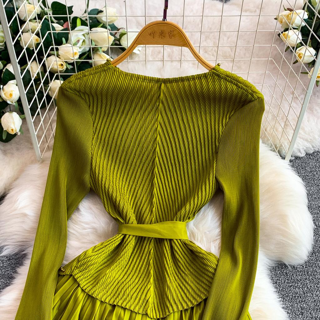 Elegant V-neck Long Sleeve Pleated Dress for Women Orange Red Pearl Trim Belted Waist 3D Flower Hem Midi Dresses Women
