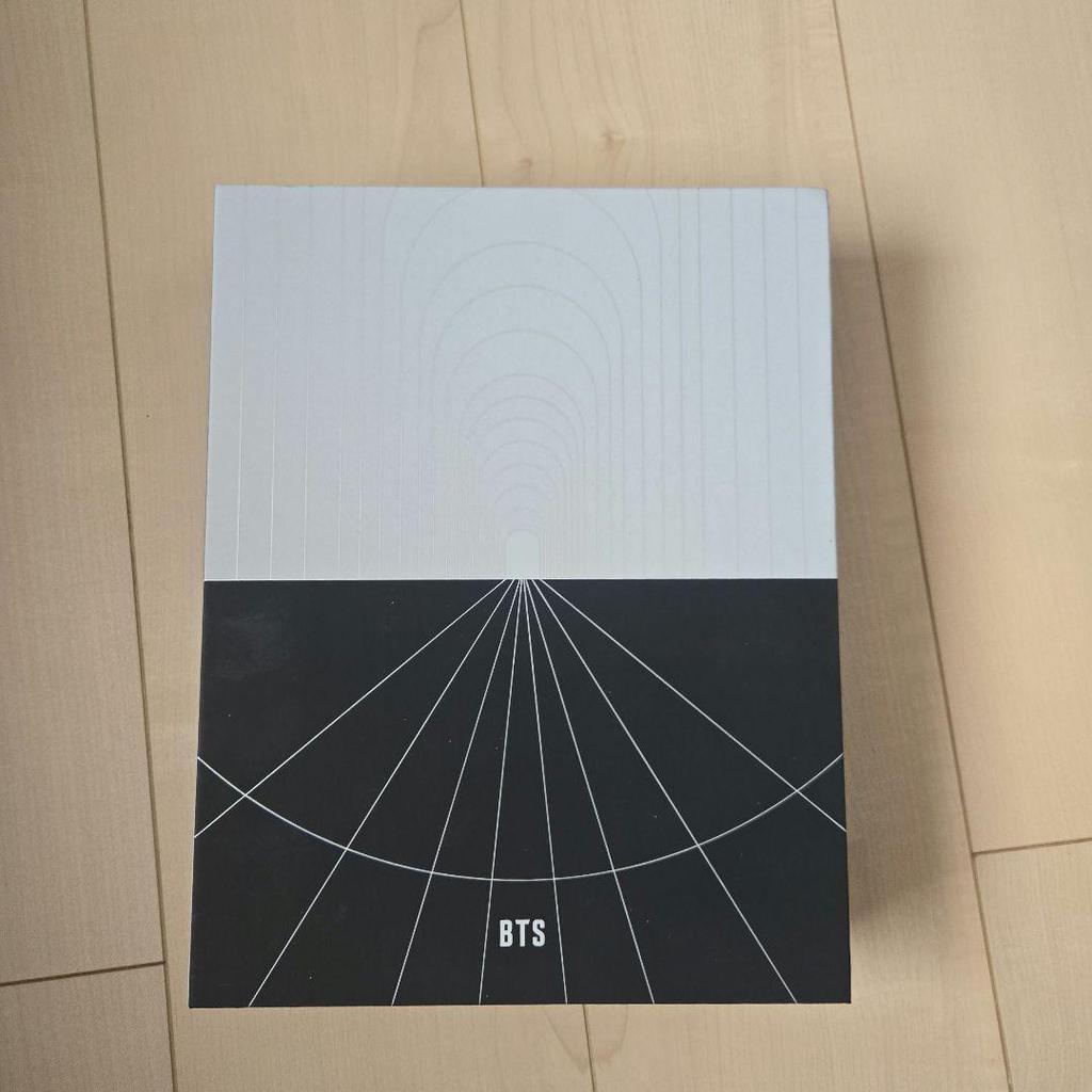[USED] BTS MAP OF THE SOUL ON:E Concept Photobook