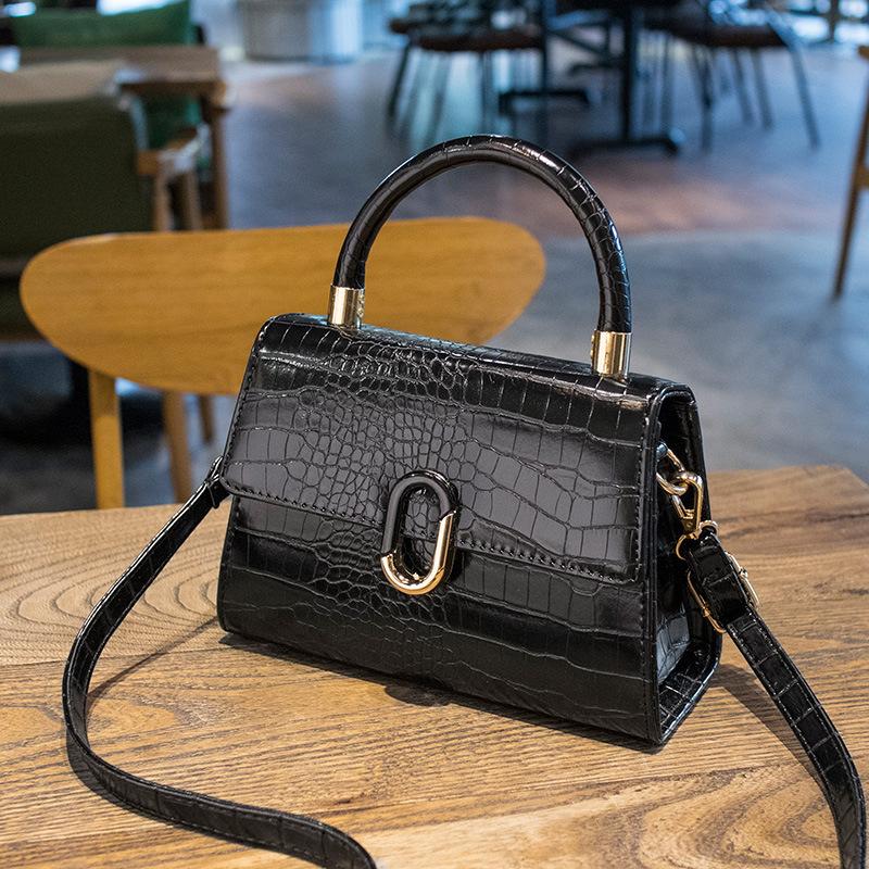 Summer Messenger Bag Niche Portable Small Square Bag Kelly Bag Versatile Fashion Single Shoulder Crocodile Pattern Baguette Bag Women