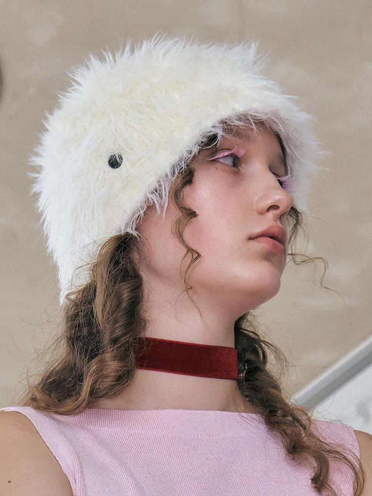 Poejidam Sleek Hairy Beanie In Cream