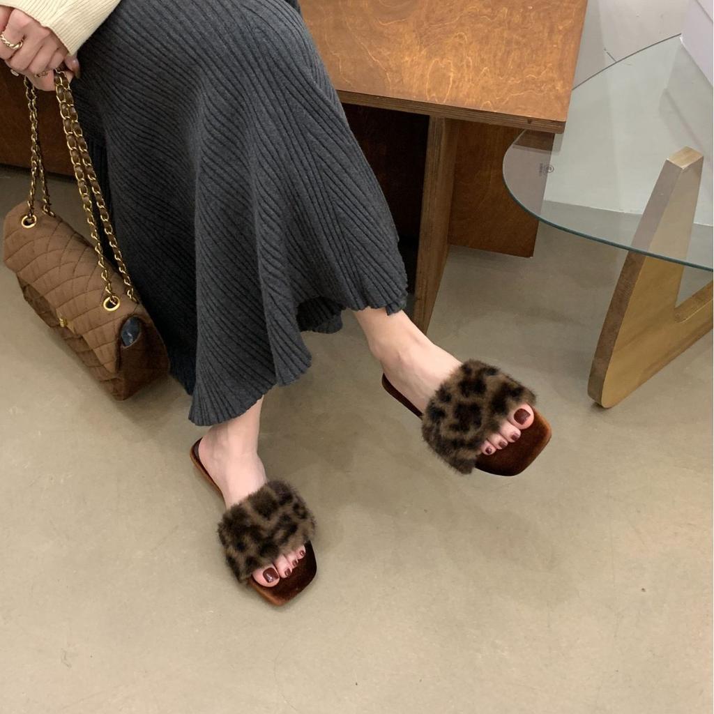 Fairy Feng Mao Mao word with thick heel square head slippers female 2025 autumn and winter new height-increasing outer wear temperament wool slippers