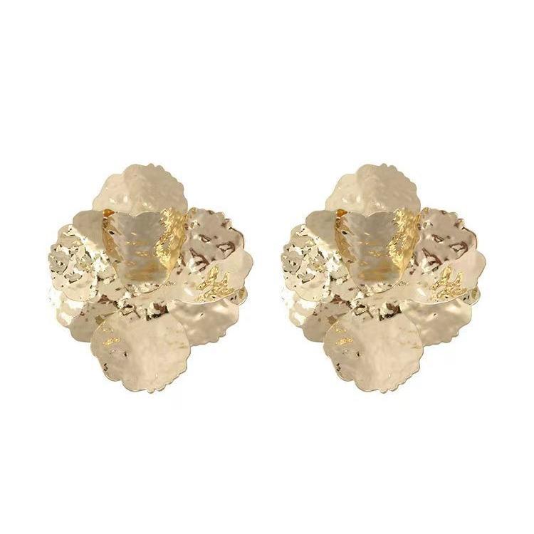 Retro Exaggerated Minimalist Metal Flower Unique Earrings Cold Wind Light Luxury High Sense Leaf Earrings Earrings