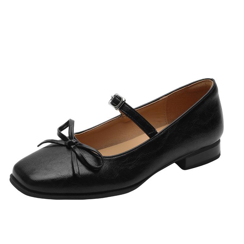 Fashion temperament French retro shallow mouth square root flat-soled single shoes women's spring and autumn new with skirts versatile Mary Jane shoes