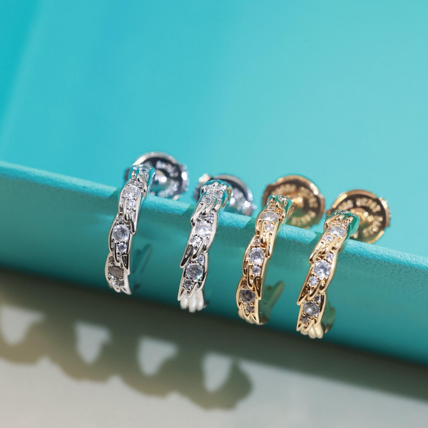 

Серьги-гвоздики Летающее перо с цирконами Высококачественные ювелирные изделия Подарки для повседневного ношения, Мужчины и женщины Не ограничивается ручной работой серебряный