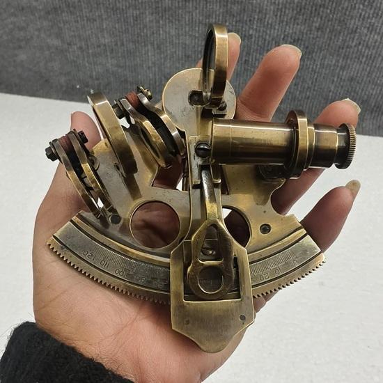 7.62 Cm Brass Kelvin Hughes Sextant London 1937 Marine Navigational Instrument Wedding Anniversary Birthday Christmas Fathers Mothers Gift