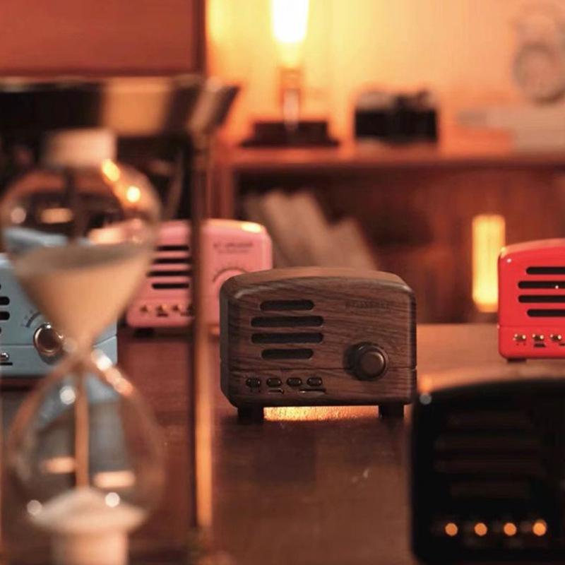 Bluetooth Speaker Retro Audio Nostalgic Card Souvenir Creative Design