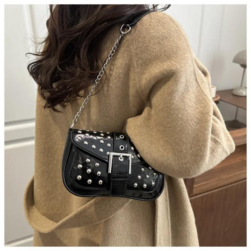 Punk Style Rivet Design Cool Hot Girls Shoulder Bags Vintage Chain Underarm Bag for Women Versatile Ladies Pu Leather Handbags