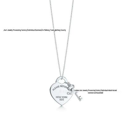Colar com Pingente de Chave de Coração para Mulheres - Design Único em Forma de Coração Corrente para Clavícula