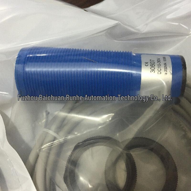 CM30-25NNP-EW11 SICK Capacitive Proximity Sensor 6058156 - New Stock Size EW1