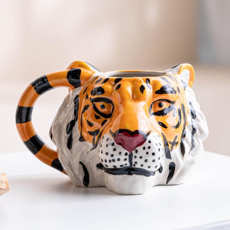 Portable 3D Animal Ceramic Mug with Hand Drawing Detailing Individualized Coffee Cup for Collectors and Everyday Use