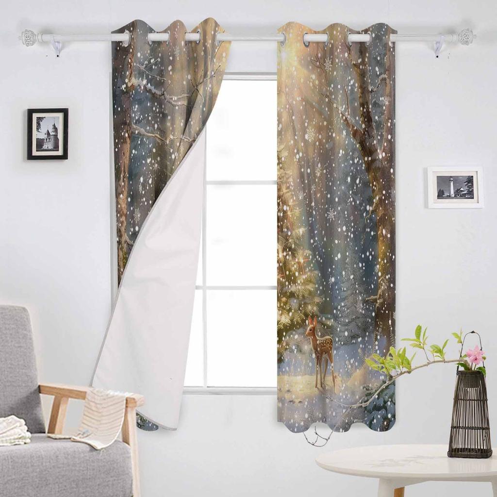Vánoční sněhová scenérie, sněhové vločky, stromy, jeleni, zatemňovací závěsy do obývacího pokoje, ložnice, okenní úpravy, žaluzie a závěsy