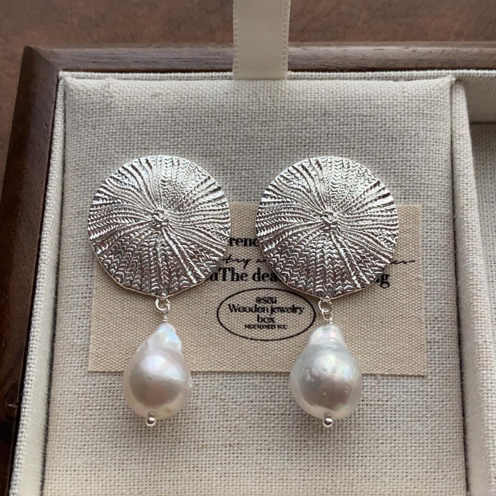 Light Luxury Ancient Round Earrings Warm Baroque Pearl Earrings Soft Fashion Superior Elegant Daily Earrings