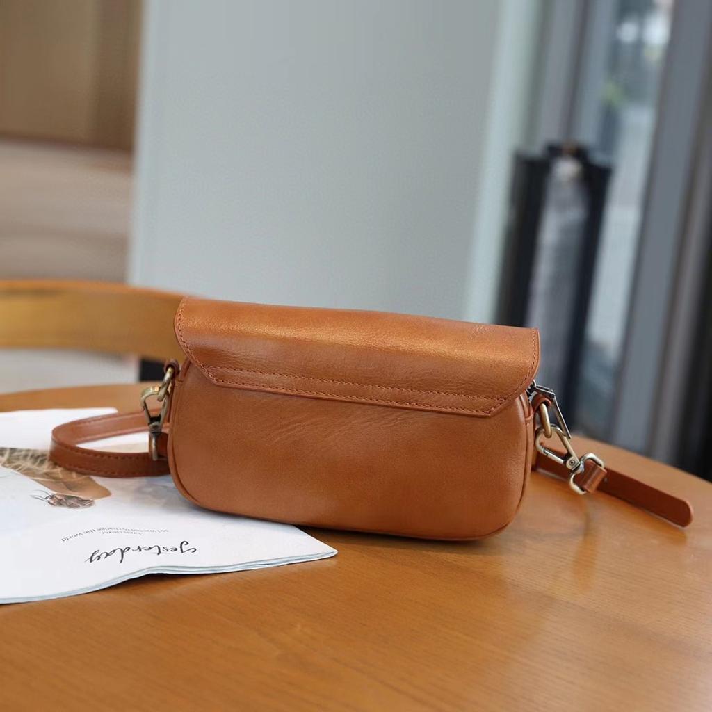 The First Layer Cowhide Small Bag for Women In Summer New Niche Retro Leather Shoulder Bag Temperament Versatile Crossbody Bag