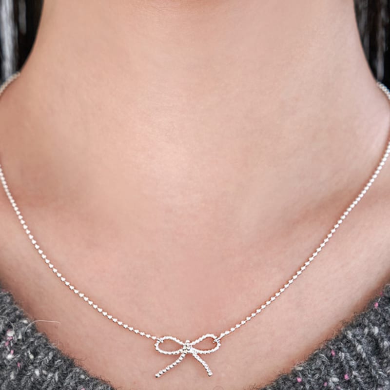 POSTLUDE [SILVER] S BALL RIBBON PENDANT Necklace (2 COLORS)