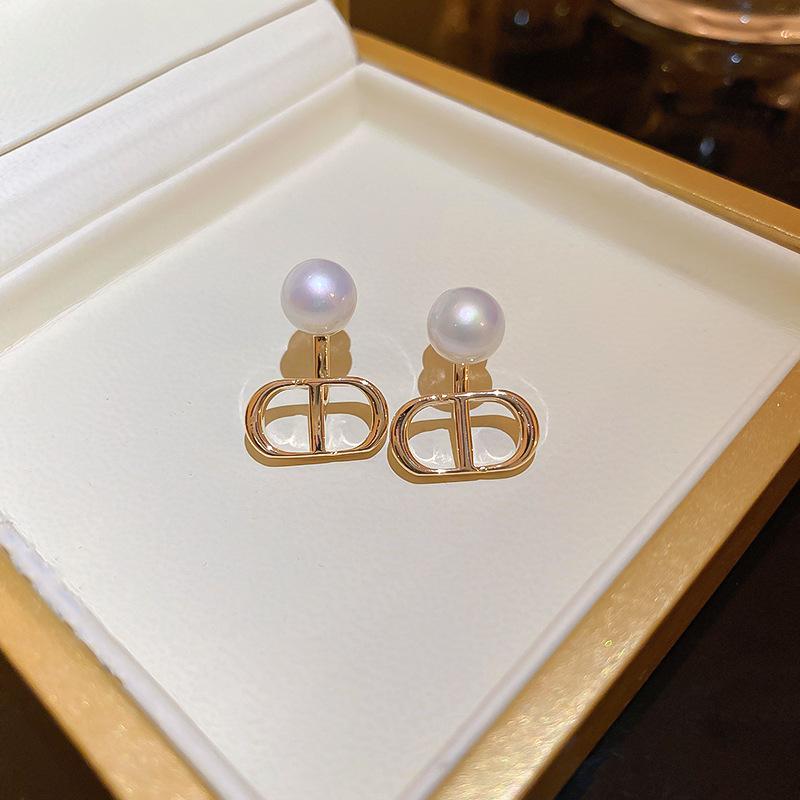 Silver Needle Pearl Geometric Earrings: Korean Simple French Style, Daily All-Match for Women