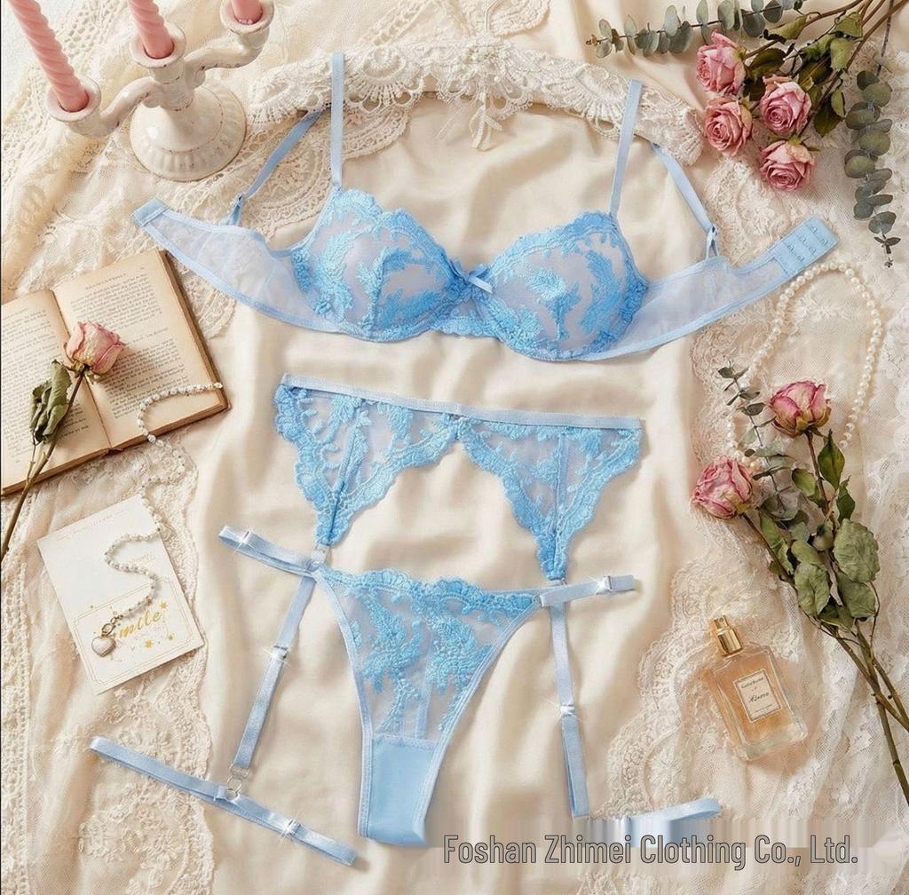 Y Sınır Ötesi Şeffaf File İç Giyim Seti: Sekiz Üç Parçalı Kadın Şeffaf Sütyen