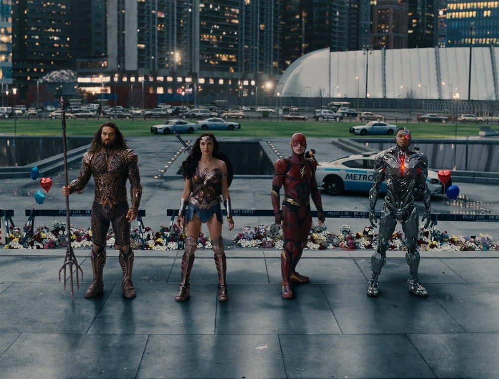 Justice League 3D 2D Set Press & Blu-ray (First Edition/2-Disc Set/Booklet Included) [Blu-ray]