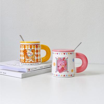Kreskówkowy kubek z pokrywką ceramiczny domowy kubek do picia biurowy kubek na mleko kubek do kawy biała porcelana kreatywny