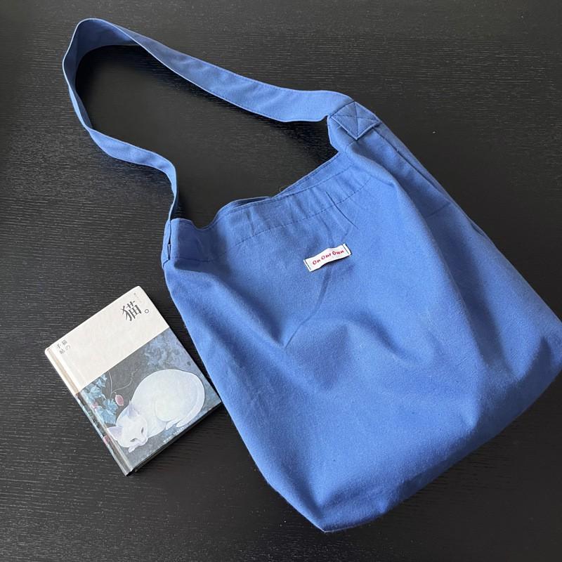 

Крем-конфета Холщовая сумка Ветреный стиль Дофамин Однотонная Повседневная На плечо Под мышку Студенческая Школьная сумка