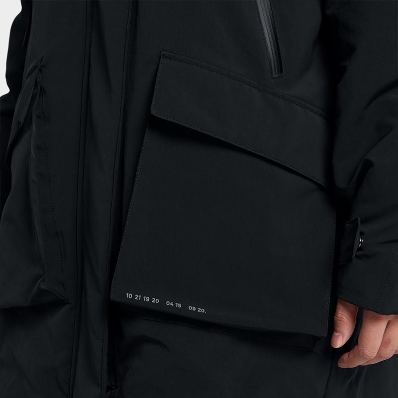 Nike Unifarbene Daunenjacke mit Logo-Print, übergroßer Tasche, langen Ärmeln und Kapuze für Damen, Oberbekleidung, Schwarz 939494-010