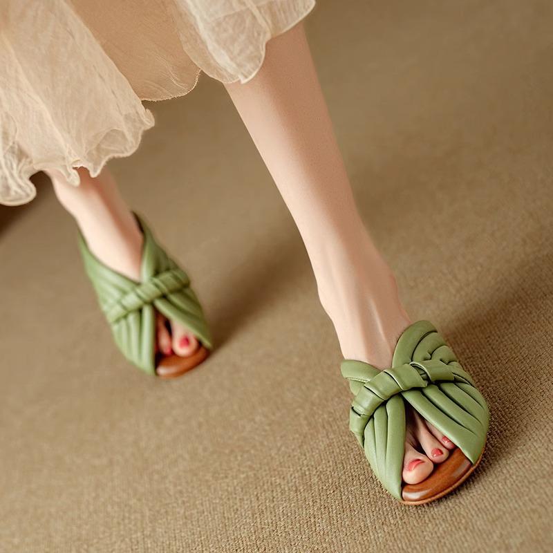 Huge Comfort~ Stepping On Shit~ Fish Mouth Cool Slippers Women's Outer Wear 2025 Summer New Flat-bottomed Fashionable Versatile Sandals