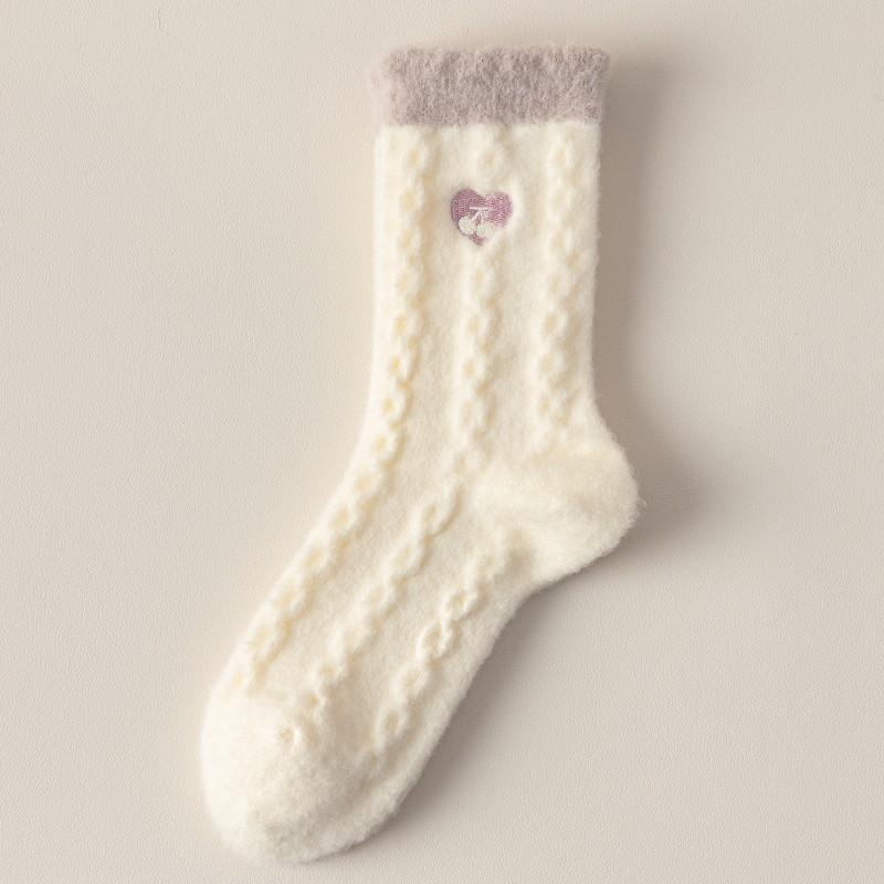 Thick and Warm Mid-calf Plush Socks for Autumn and Winter. Fluffy and Cute Embroidered Heart-shaped Winter Women's Socks