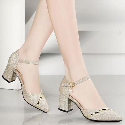 2025 Summer New Korean Version of the Popular Pointed Thick Heel Bag Head Sandals Women's Fashion Pointed One-word Button Women's Sandals