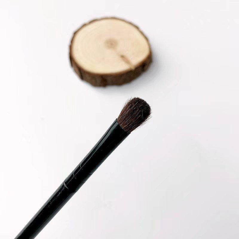 Soft Pony Hair Eyeshadow Brush Set (Small, Medium, Large) for Under-Eye and Detail Highlighting