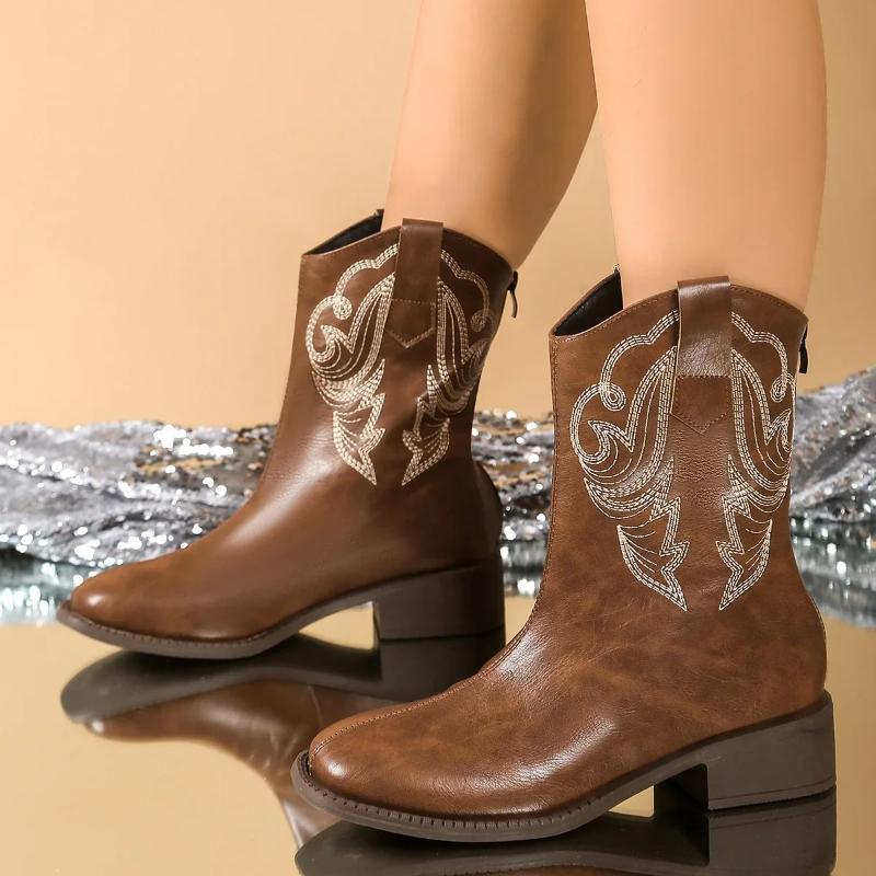 Embroidered Thread Boots For Women In Autumn And Winter Of , With A Stylish And Comfortable Midsole Design