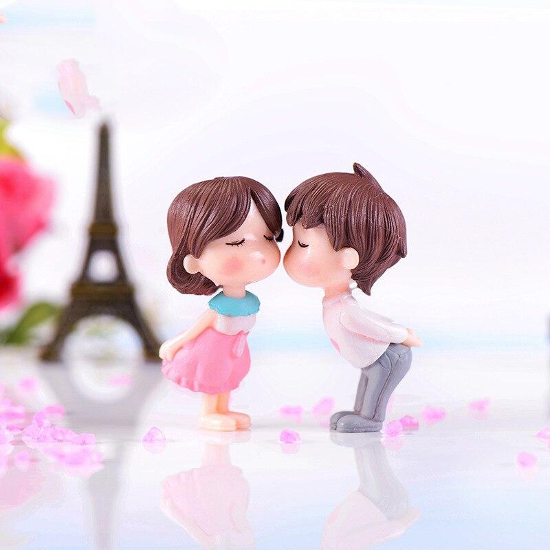 4 szt./2 pary Mini Urocze Figurki Zakochanej Pary Rękodzieło Miniaturowe Słodka Ozdoba Pocałunek Ozdoba Bajkowego Ogrodu Dekoracja Domu Dekoracja Ślubna