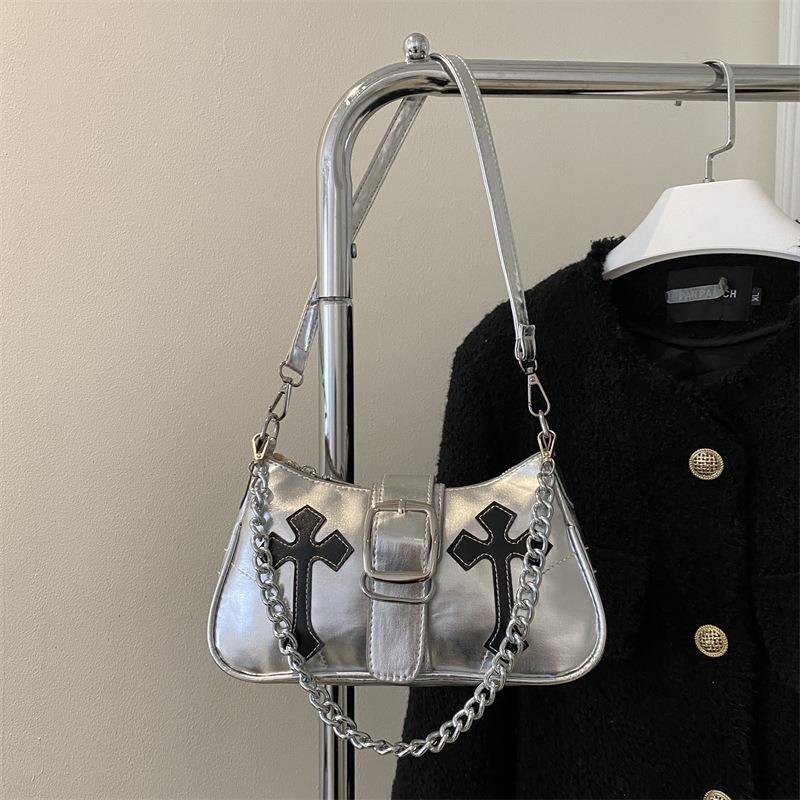 Korean version of foreign style contrasting color underarm bag women's winter new shoulder bag casual small square bag personalized chain bag tide