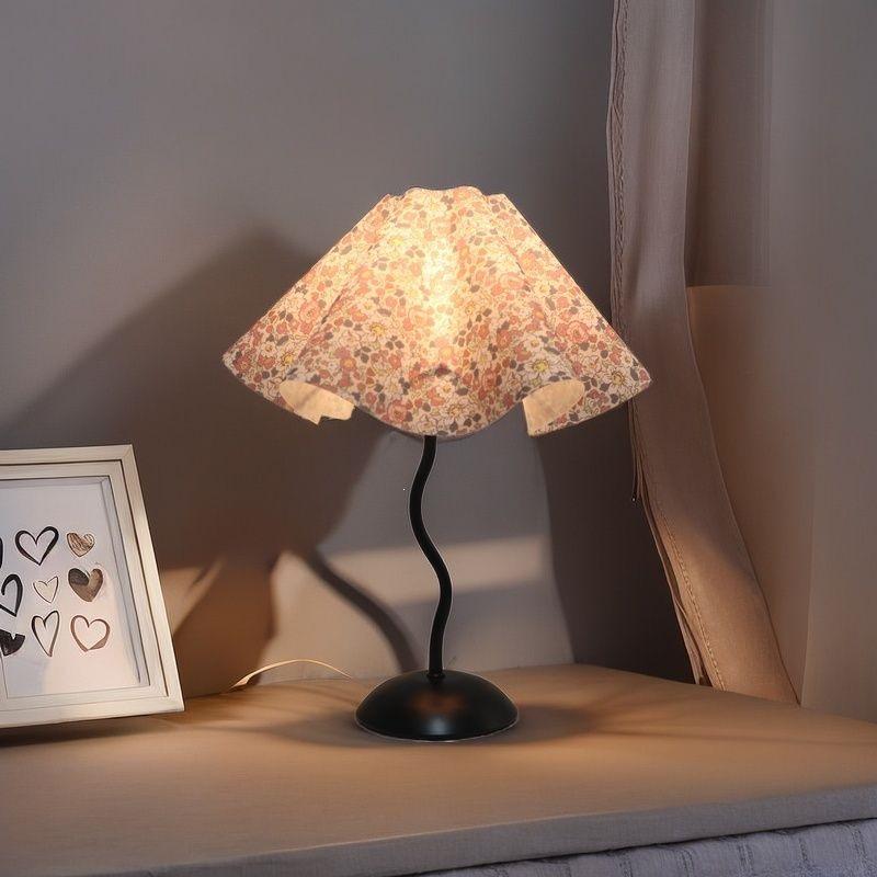 Mid-Century Minimalist Girlish Heart Petal Umbrella Lamp: Night Light for Bedroom and Study