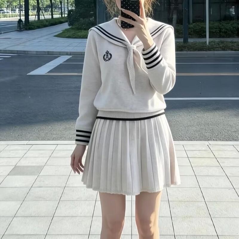 La Chapelle Petite-Friendly Academic Style Autumn Outfit 2026