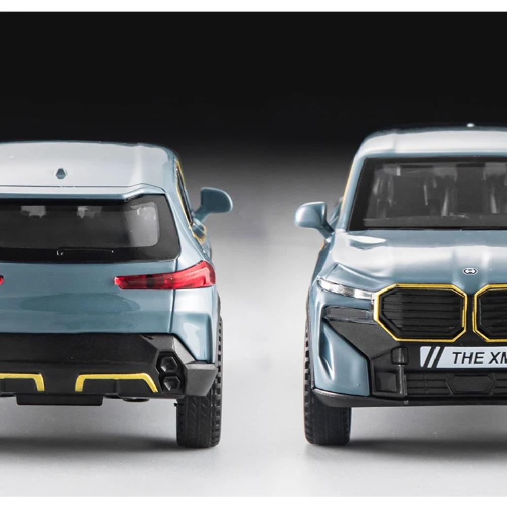 1/32 BMW THE XM SUV Alloy Car Model Sound and Light Pull Back Children's Toy Collectibles Birthday Gift