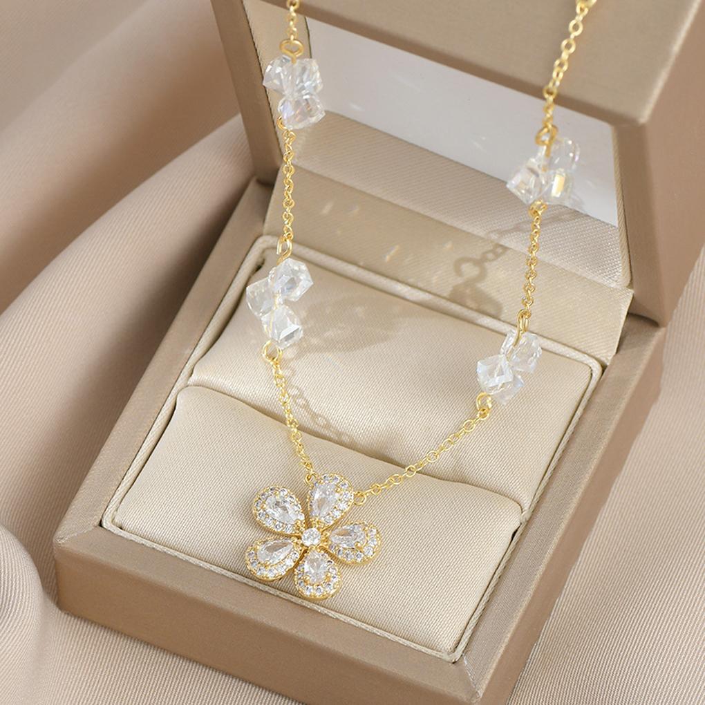 Woman Sweater Necklace Flower Pendant Chains Fashion Adjustable Copper Decor Birthday Decorations Jewelry for Jewelries