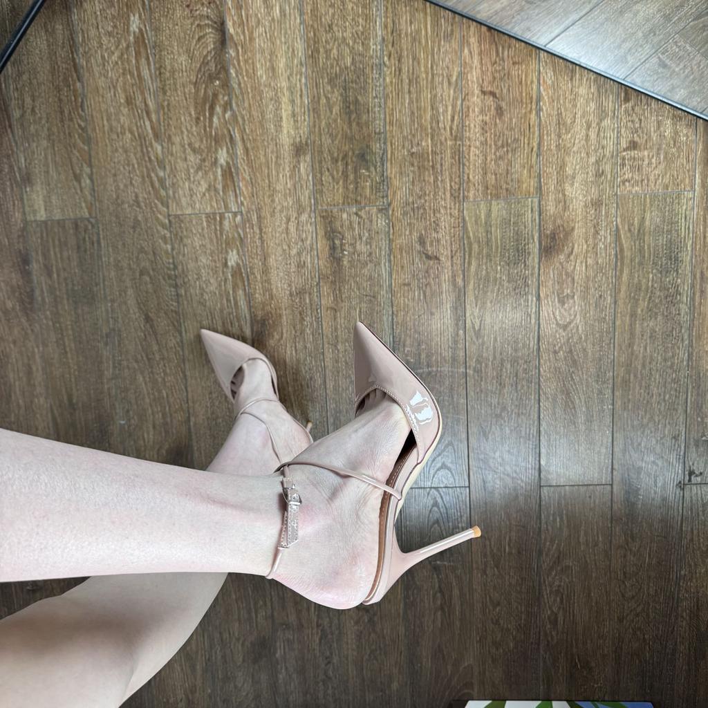 2025 summer shallow mouth outer wear pure desire comfortable high-heeled sandals women's niche design sweet non-slip women's sandals