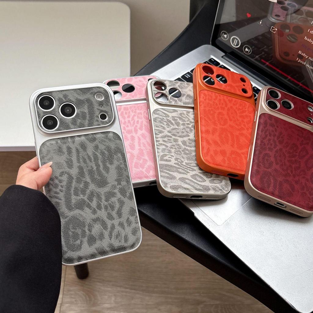 Leopard Print iPhone 16 Pro Max Drop-Proof Protective Case with 17 Stickers