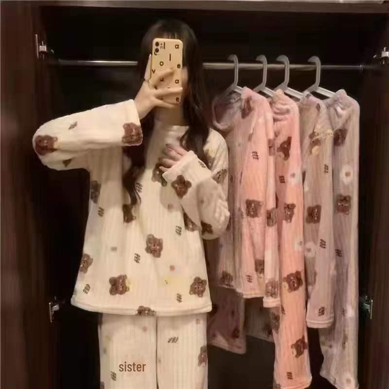 "Women's Cute & Warm Coral Fleece Pajamas - Thick, Long-Sleeved, Perfect for Outdoors, Autumn/Winter 2024"