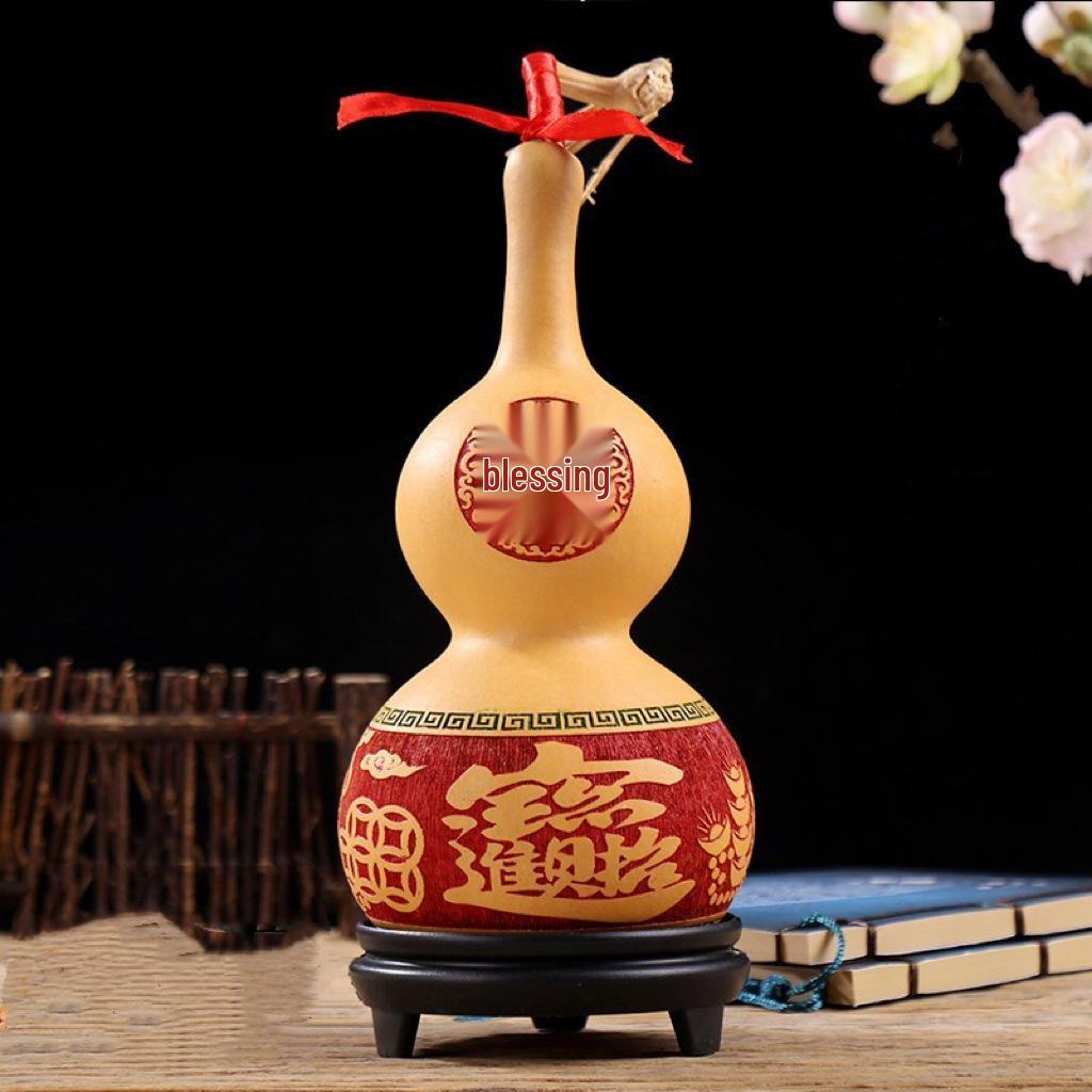 Chinese Knot Carved Gourd Pendant for Living Room Decoration or Gift