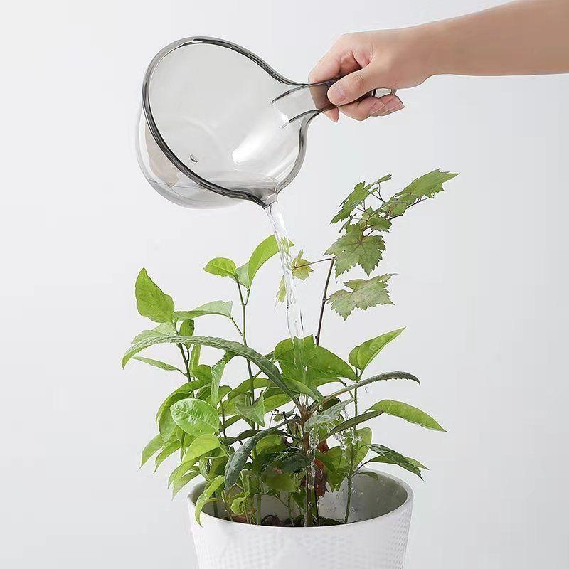 1 Pcs Household Creative Water Ladle Wrestling Not Broken Transparent Water Scoop Thickened Plastic Water Spoon Kitchen Utensils